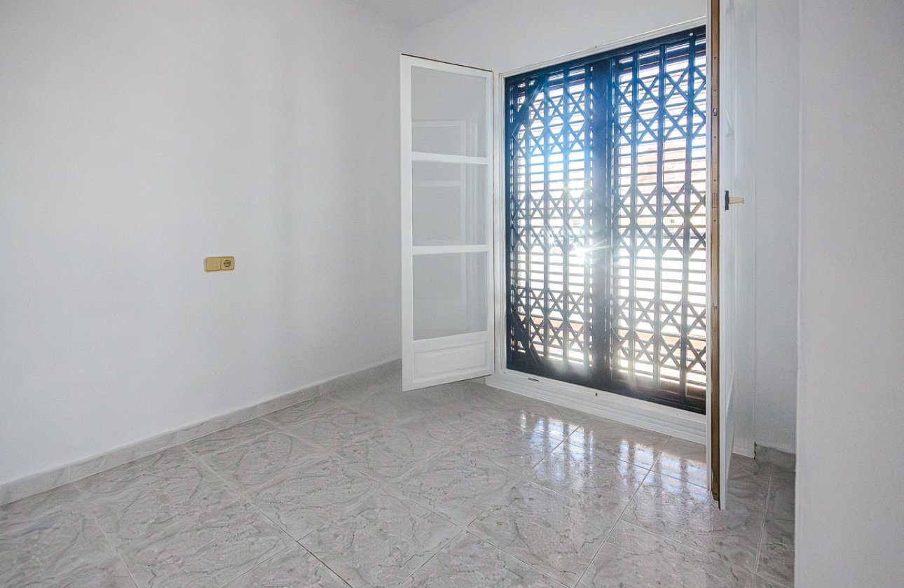 Resale - Villa -
San Miguel de Salinas - Inland