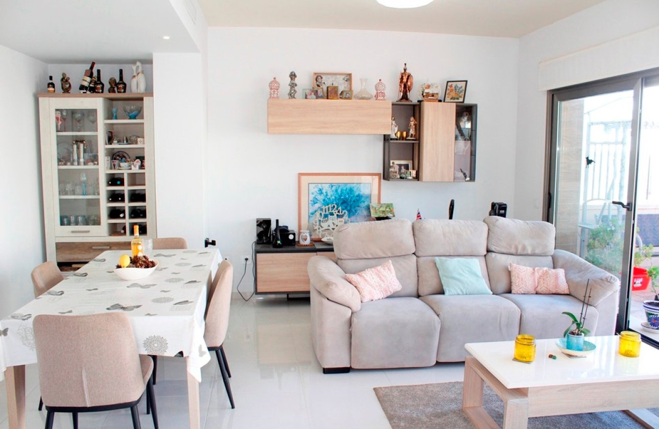 Resale - Villa -
San Miguel de Salinas - Inland