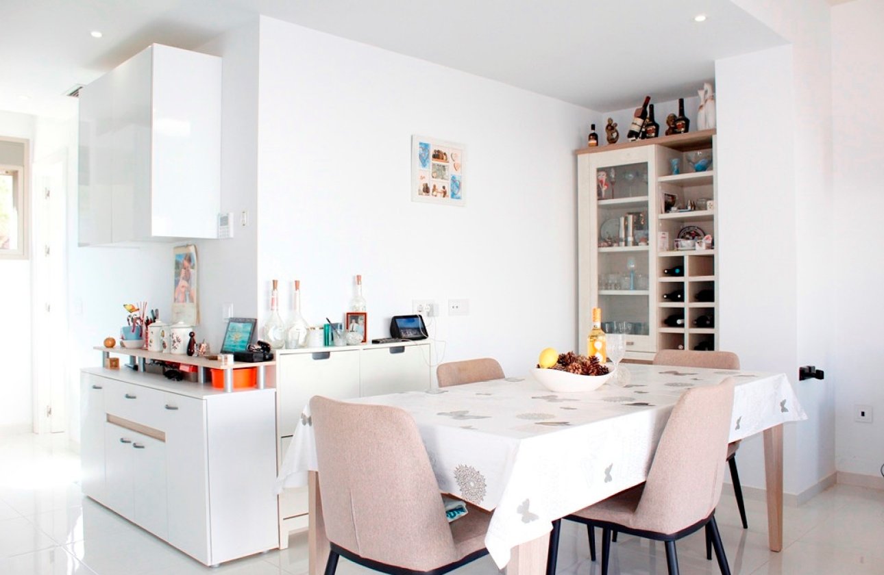 Resale - Villa -
San Miguel de Salinas - Inland