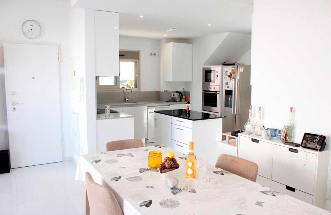 Resale - Villa -
San Miguel de Salinas - Inland