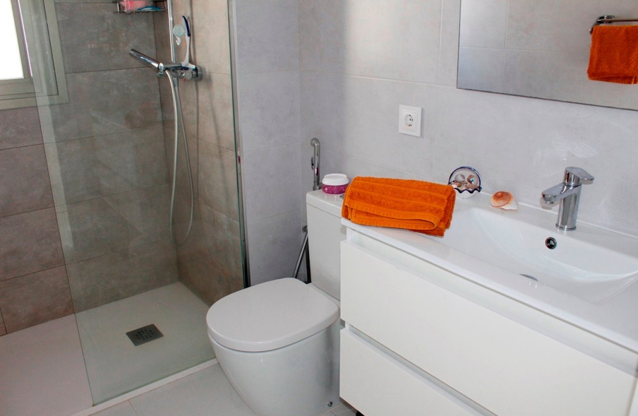 Resale - Villa -
San Miguel de Salinas - Inland