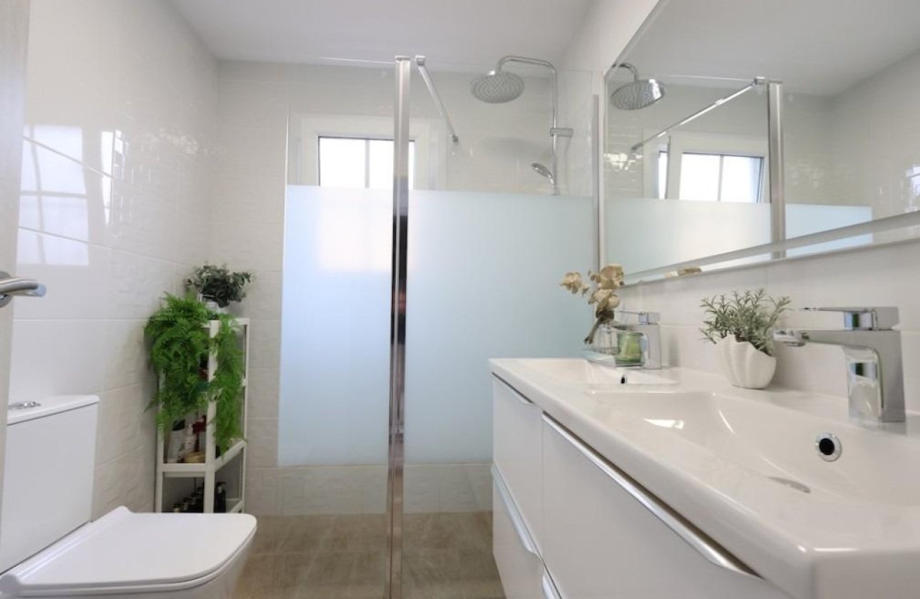 Resale - Villa -
San Miguel de Salinas - Inland