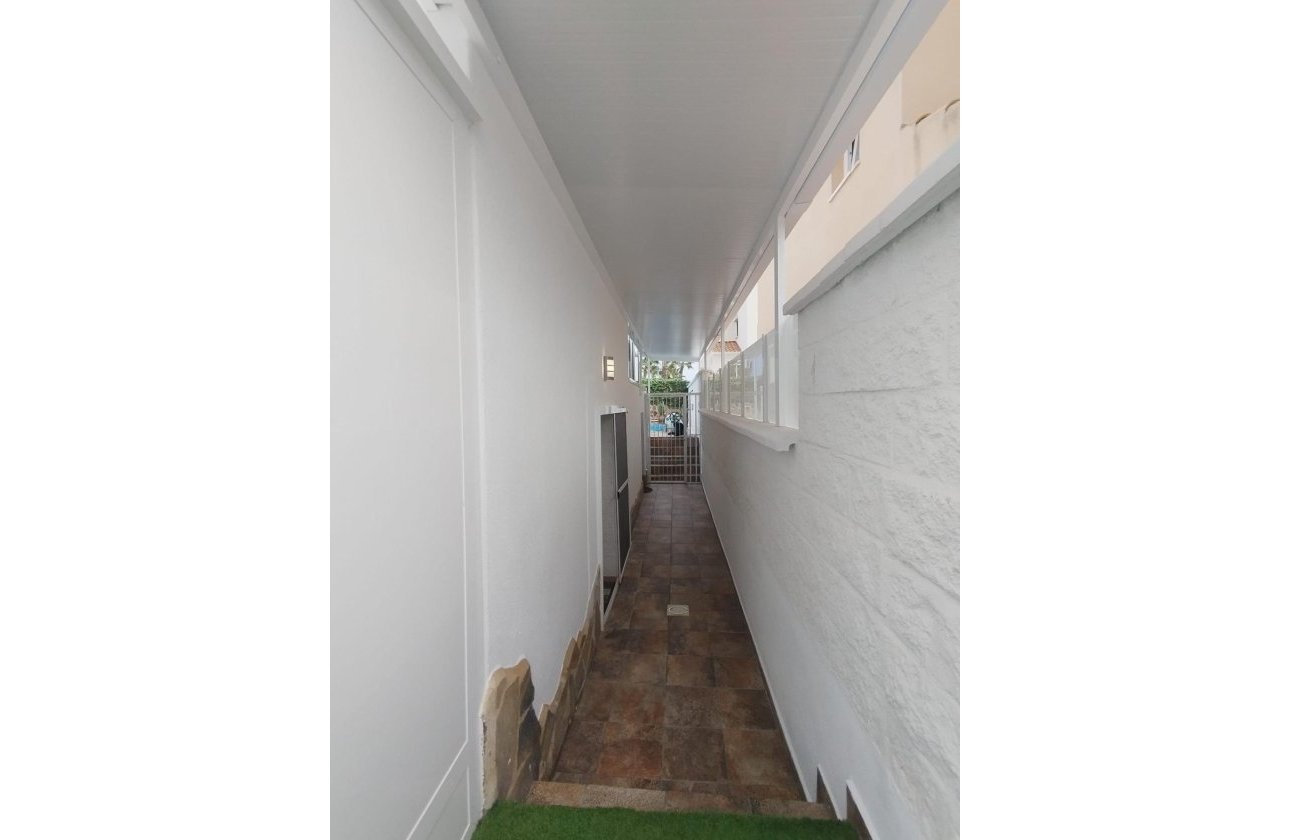 Resale - Villa -
San Miguel de Salinas - Inland