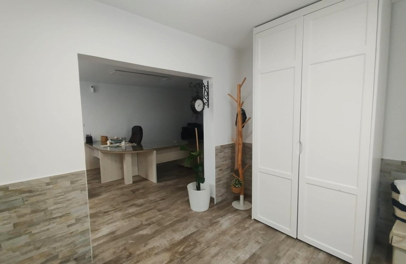 Resale - Villa -
San Miguel de Salinas - Inland