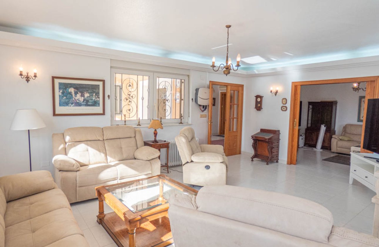 Resale - Villa -
San Miguel de Salinas - Inland