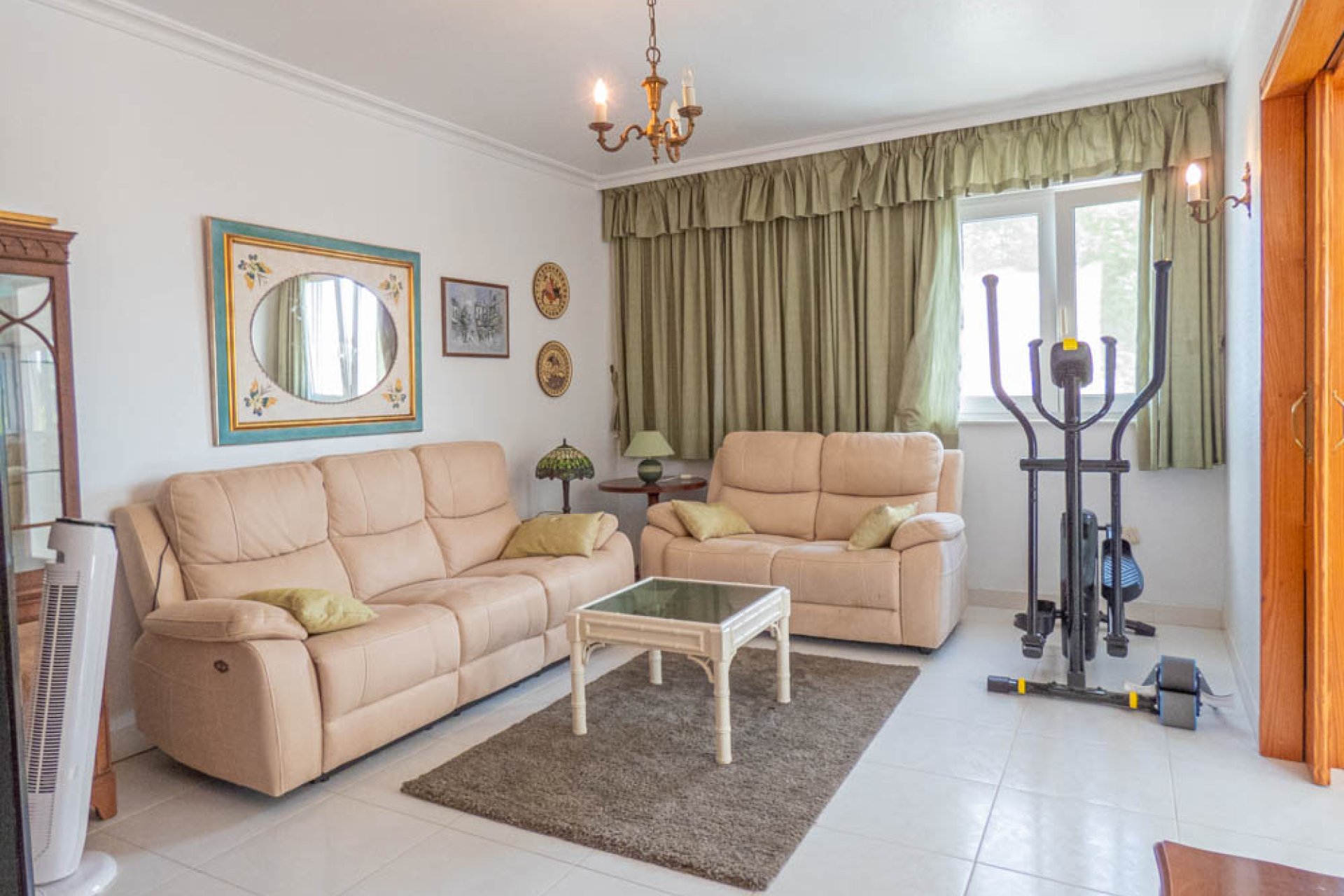 Resale - Villa -
San Miguel de Salinas - Inland