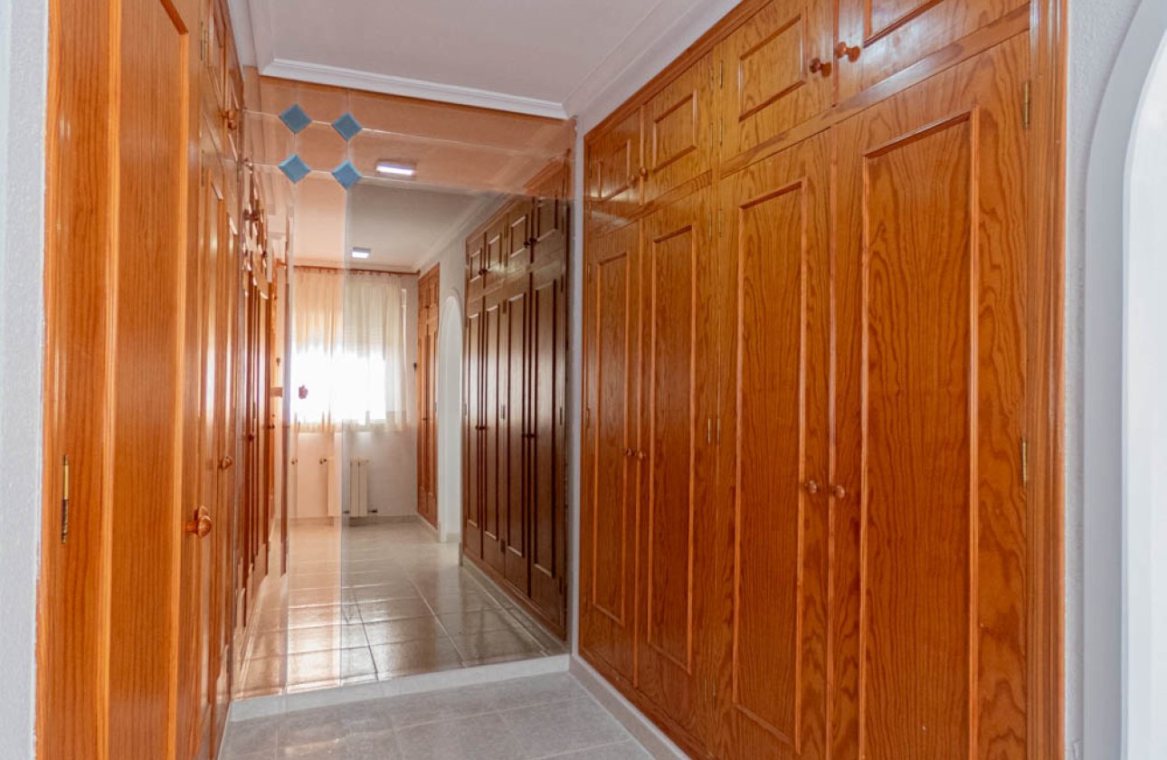 Resale - Villa -
San Miguel de Salinas - Inland