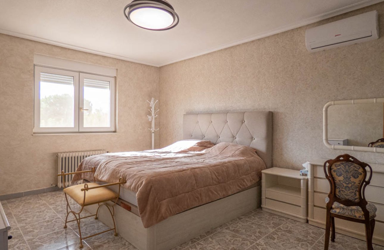 Resale - Villa -
San Miguel de Salinas - Inland