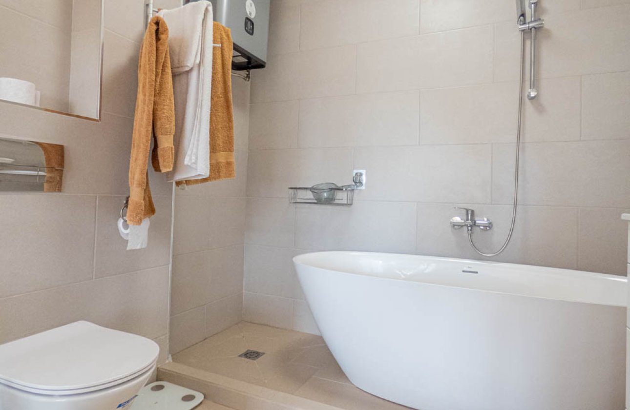 Resale - Villa -
San Miguel de Salinas - Inland