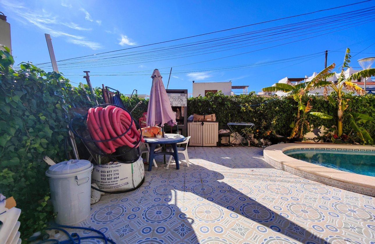 Resale - Villa -
San Miguel de Salinas - Inland