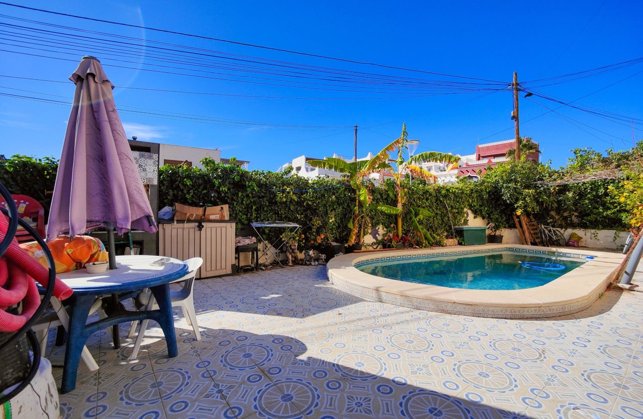 Resale - Villa -
San Miguel de Salinas - Inland