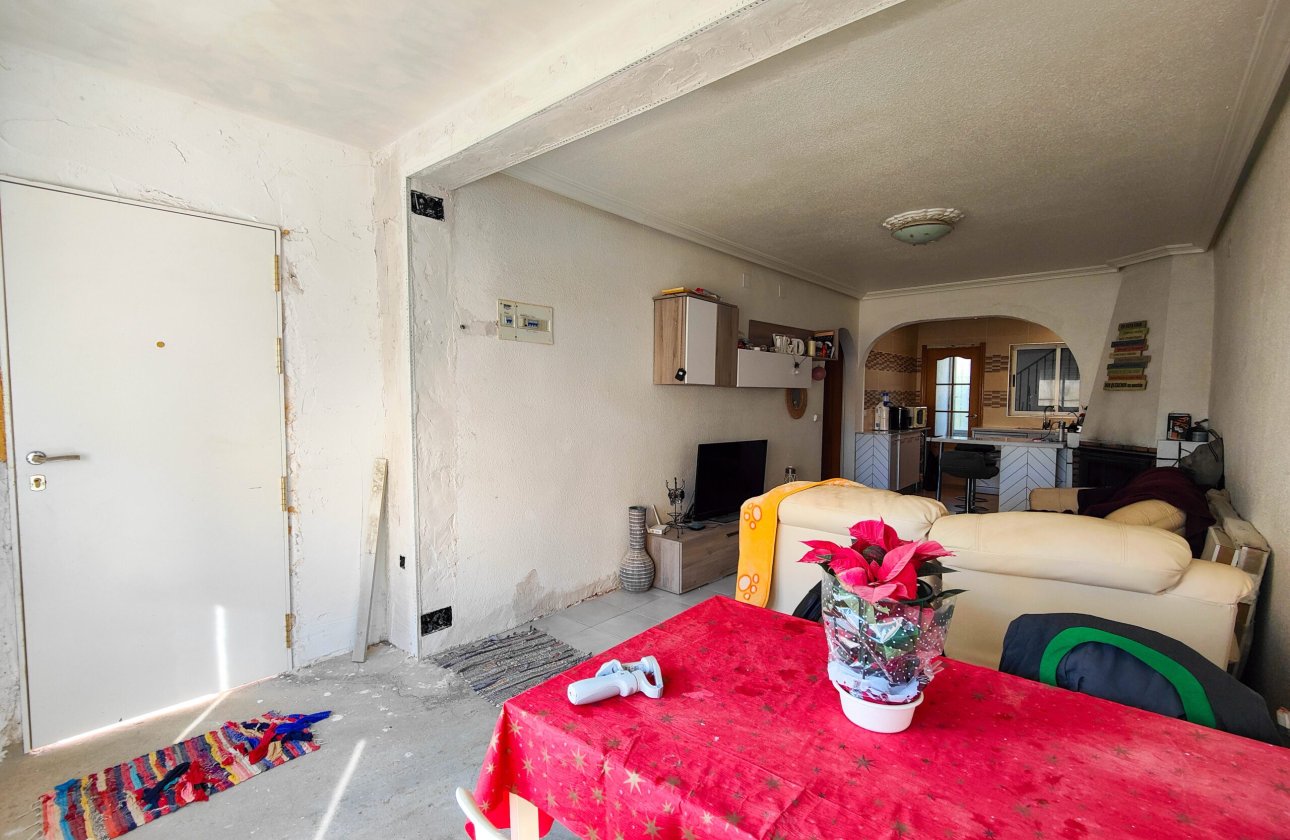 Resale - Villa -
San Miguel de Salinas - Inland