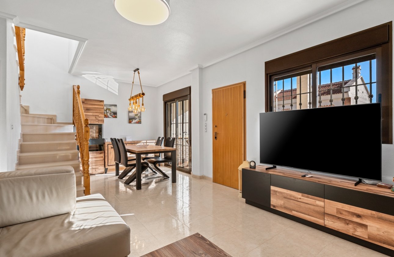 Resale - Villa -
San Miguel de Salinas - Inland