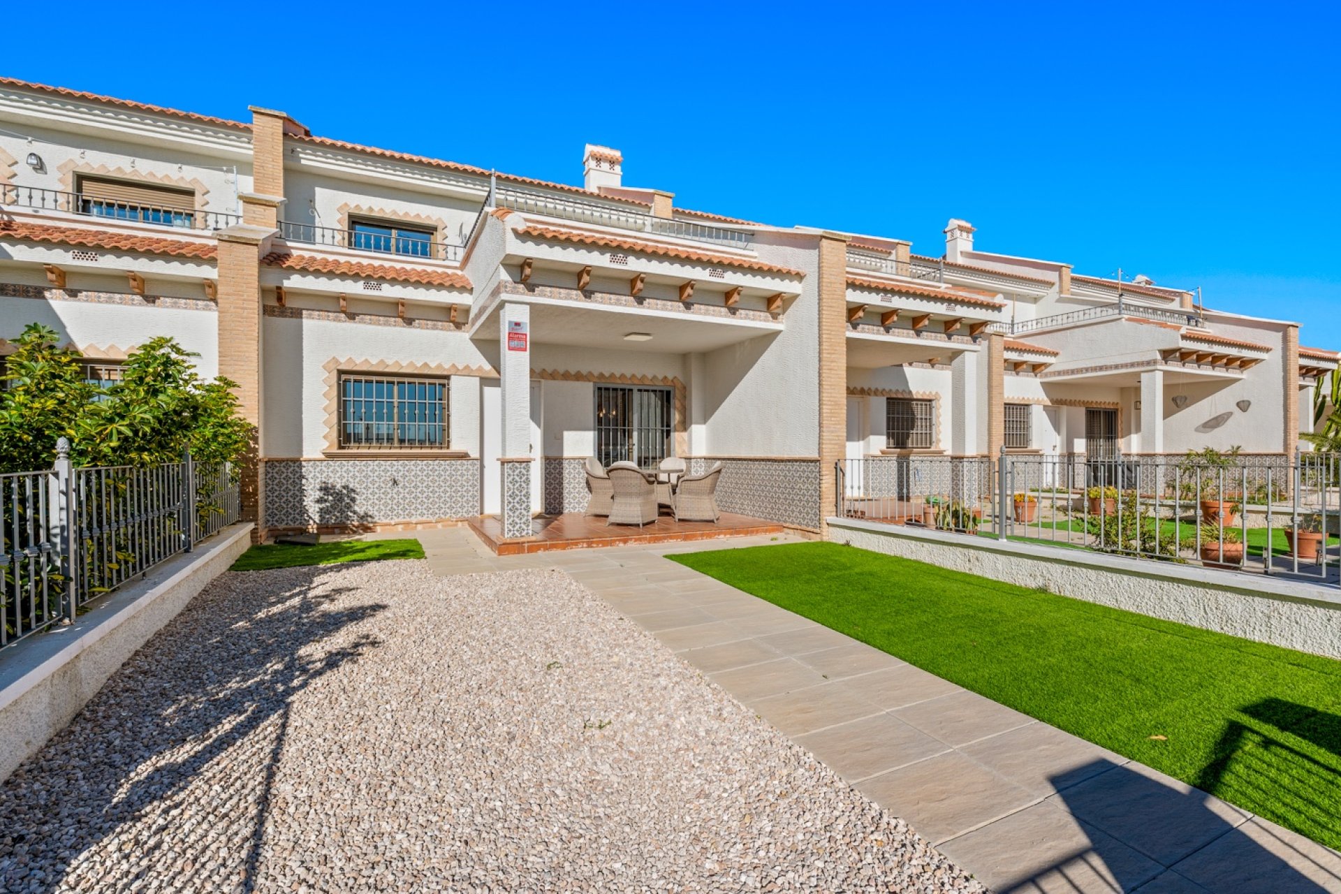 Resale - Villa -
San Miguel de Salinas - Inland