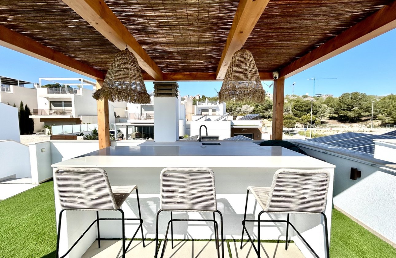 Resale - Villa -
San Miguel de Salinas - Inland