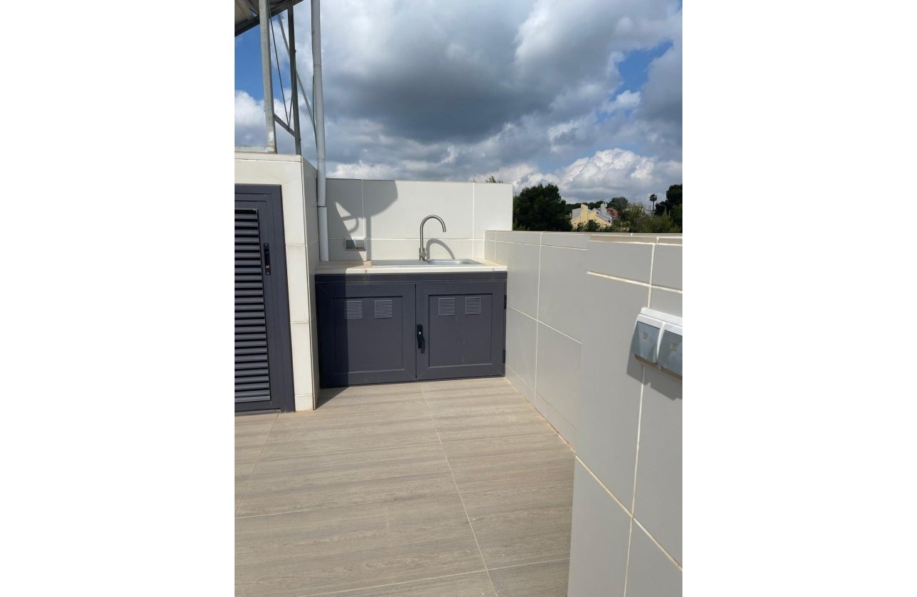 Resale - Villa -
San Miguel de Salinas - Inland