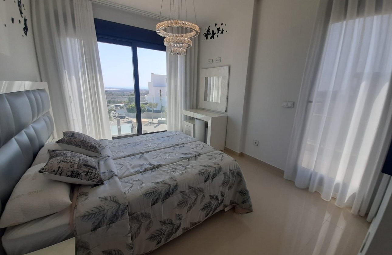 Resale - Villa -
San Miguel de Salinas - Inland