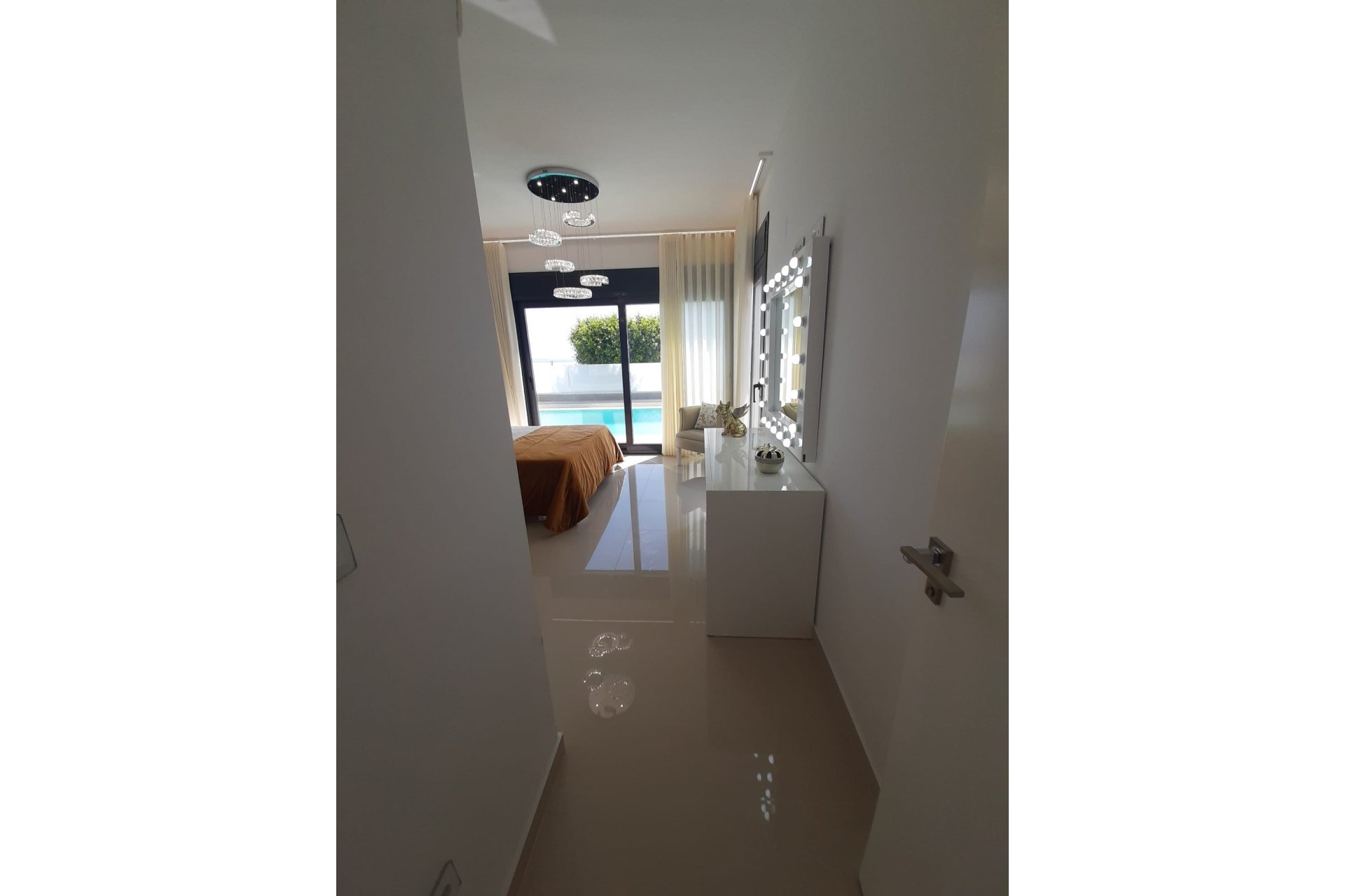 Resale - Villa -
San Miguel de Salinas - Inland