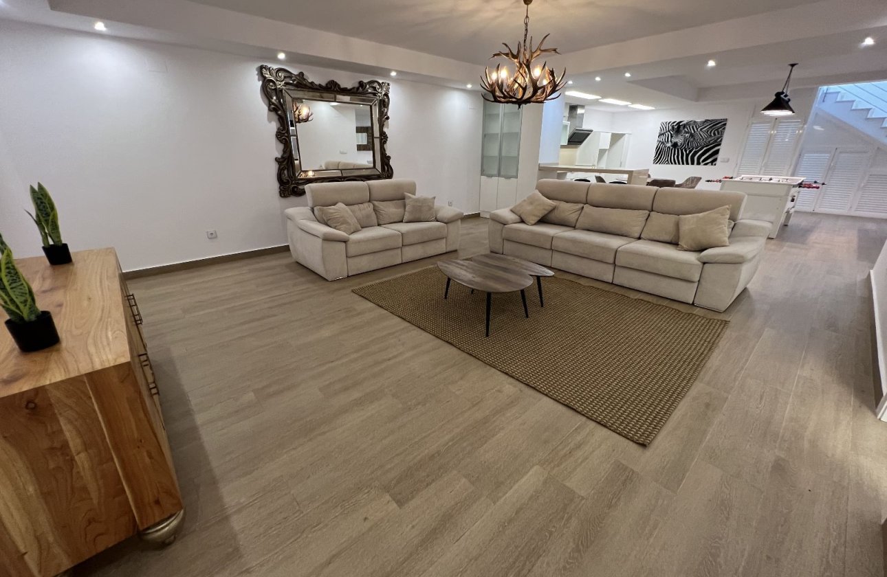 Resale - Villa -
San Miguel de Salinas - Inland