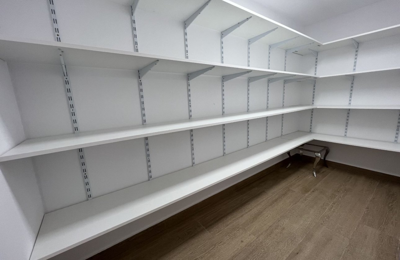 Resale - Villa -
San Miguel de Salinas - Inland