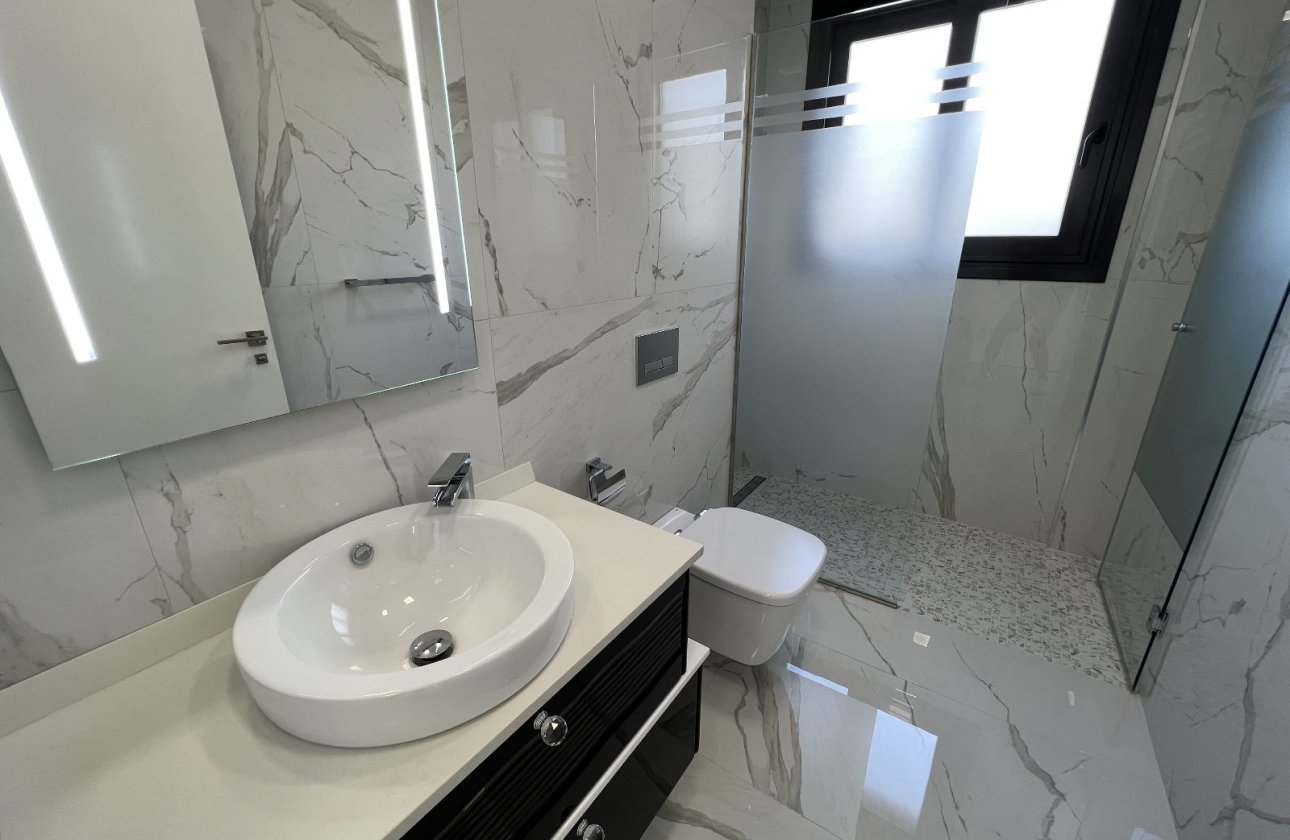 Resale - Villa -
San Miguel de Salinas - Inland