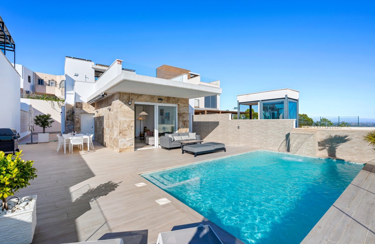 Resale - Villa -
San Miguel de Salinas - Inland