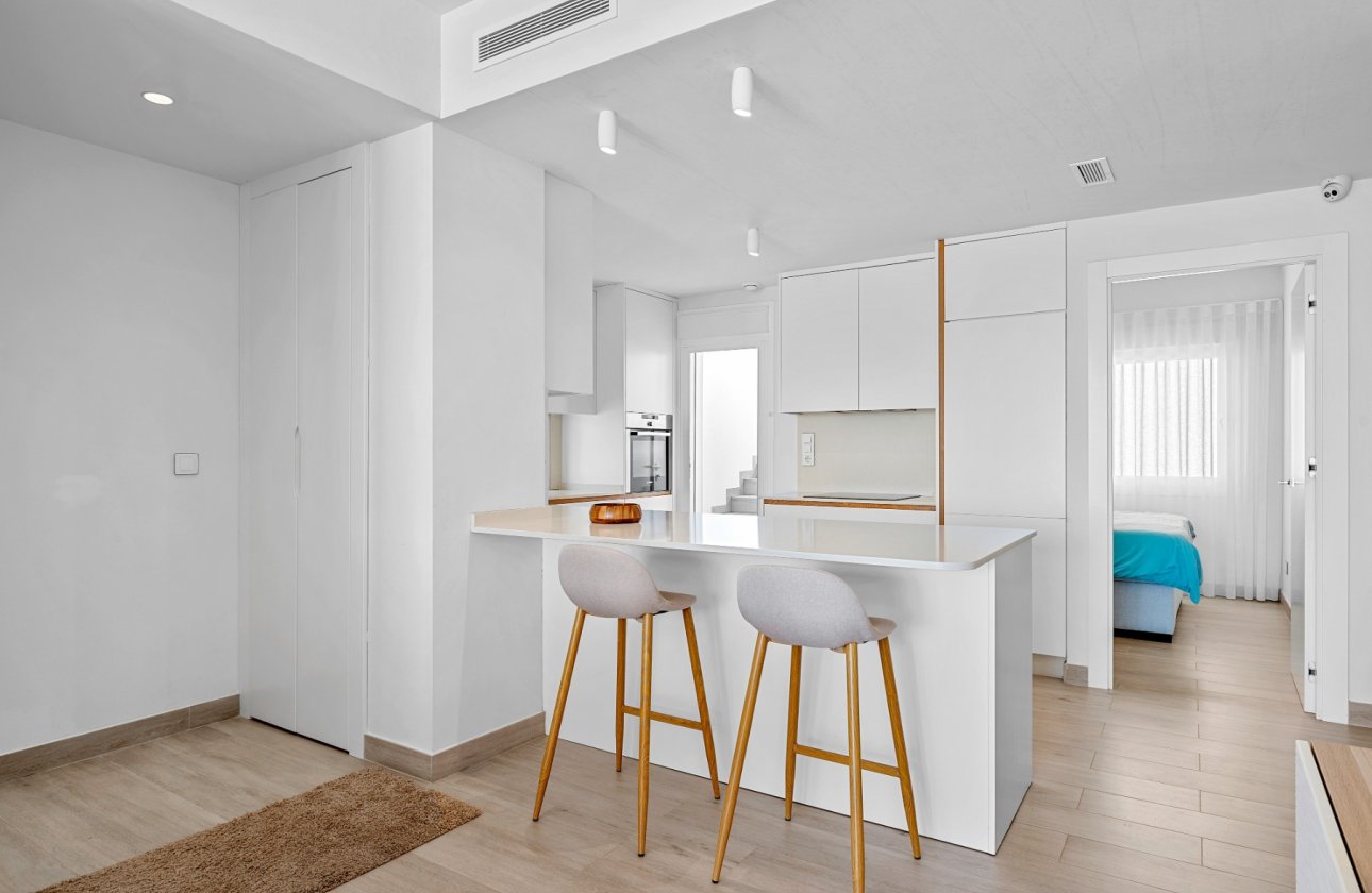 Resale - Villa -
San Miguel de Salinas - Inland