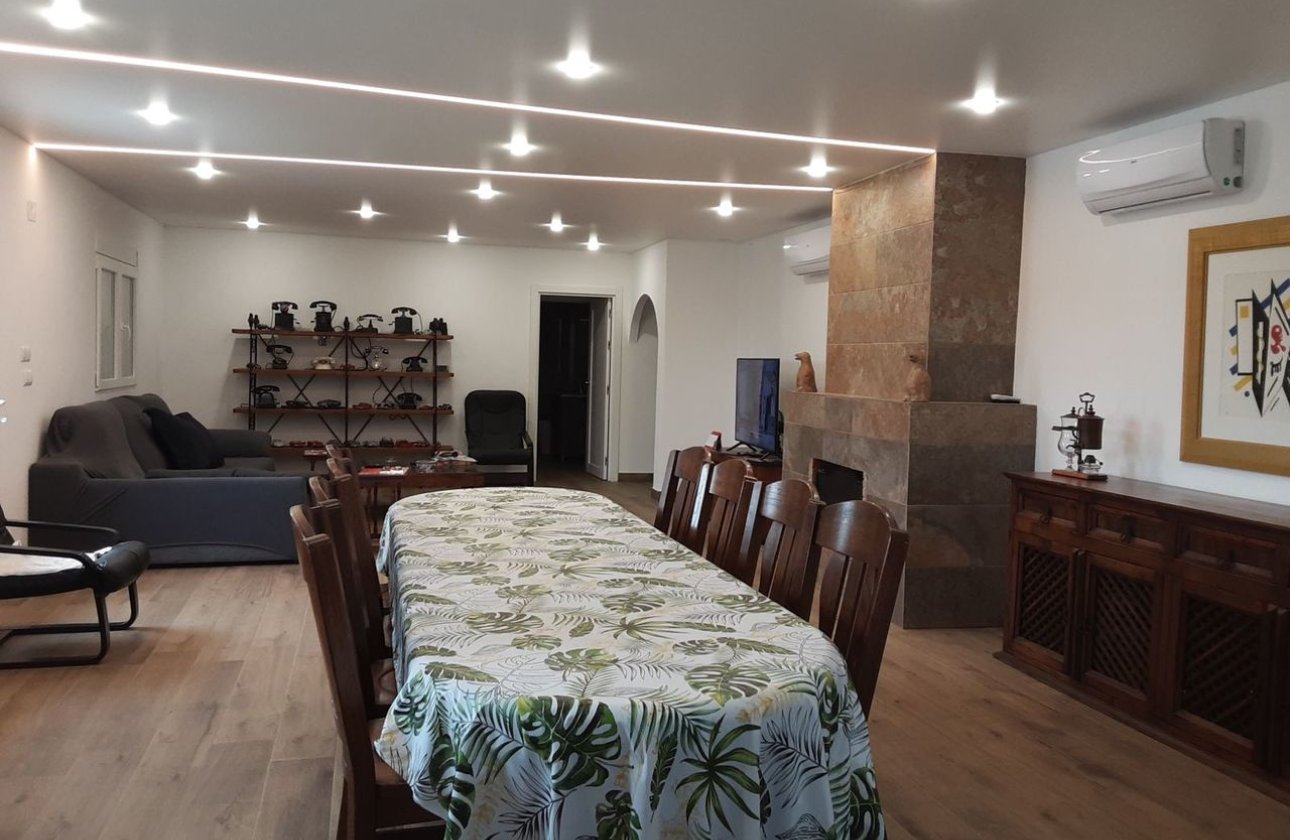 Resale - Villa -
San Miguel de Salinas - Inland