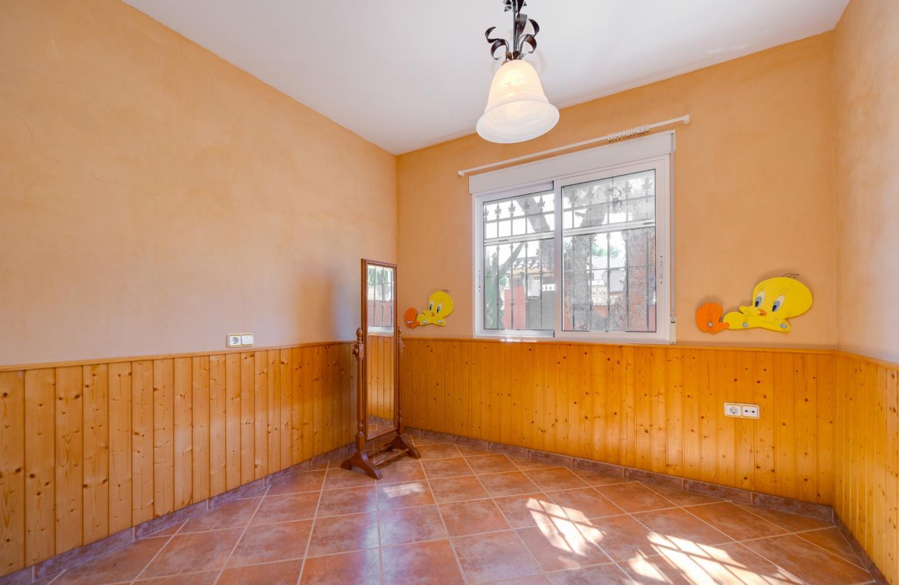 Resale - Villa -
San Miguel de Salinas - Inland