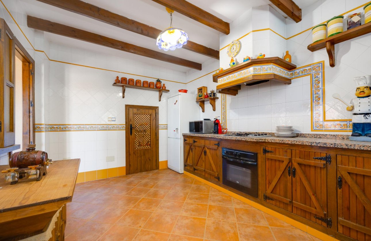 Resale - Villa -
San Miguel de Salinas - Inland