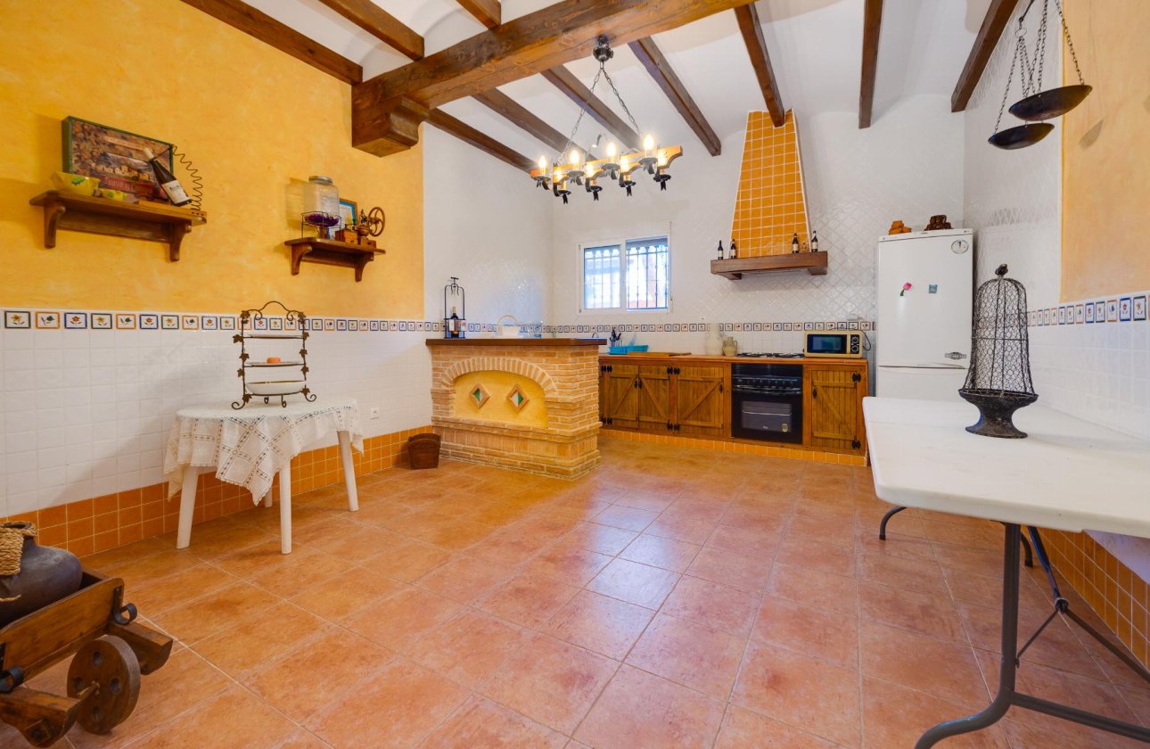 Resale - Villa -
San Miguel de Salinas - Inland