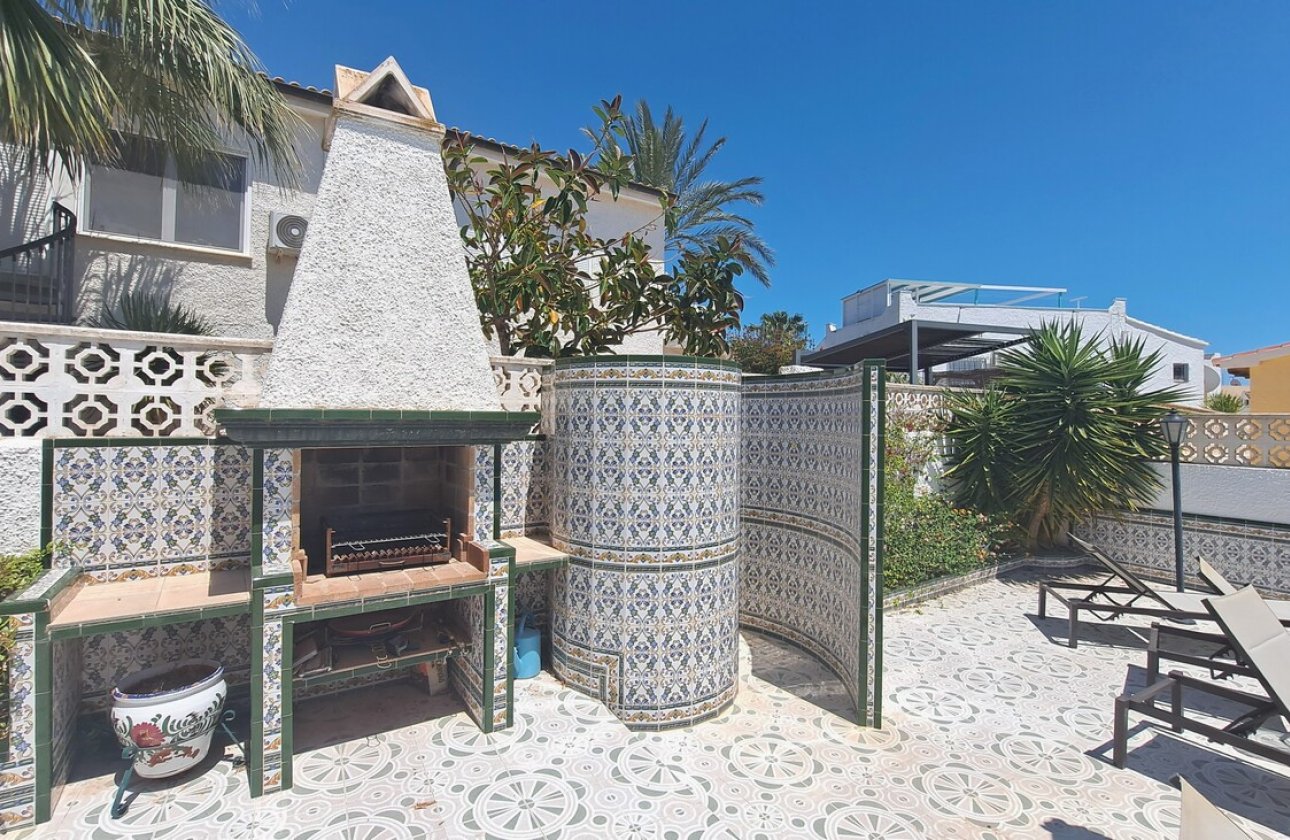 Resale - Villa -
San Miguel de Salinas - Inland