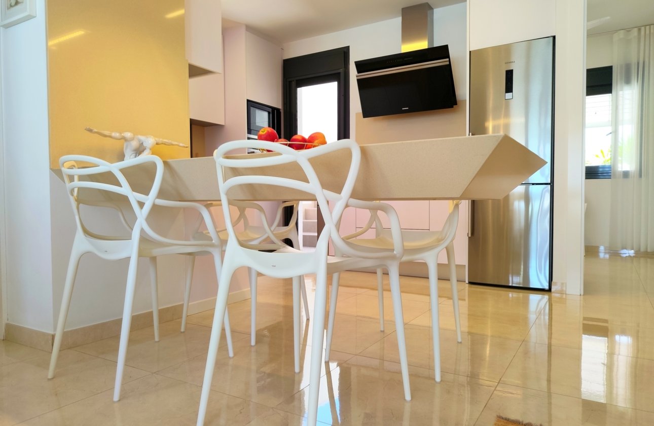 Resale - Villa -
San Miguel de Salinas - Inland