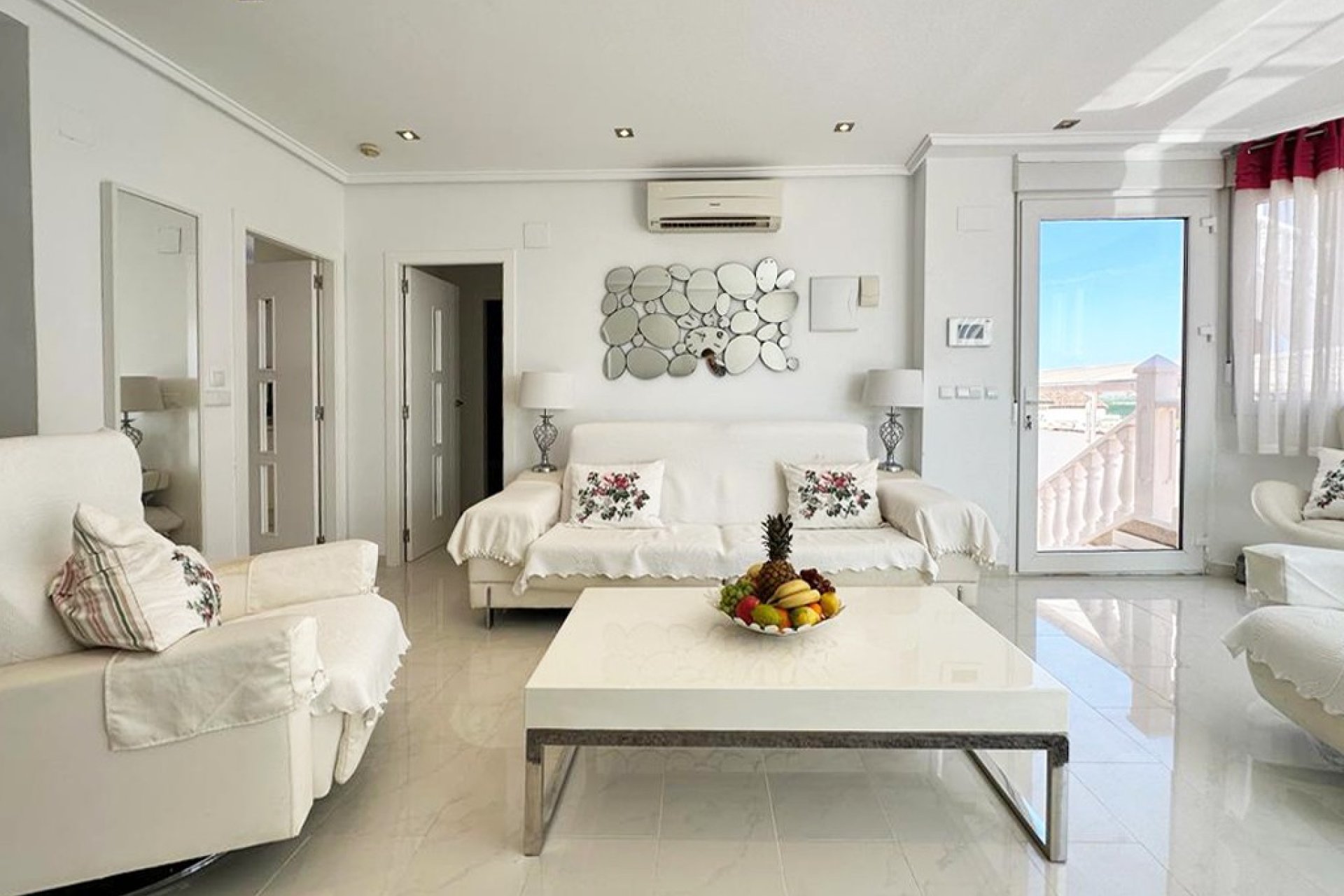 Resale - Villa -
San Miguel de Salinas - Inland
