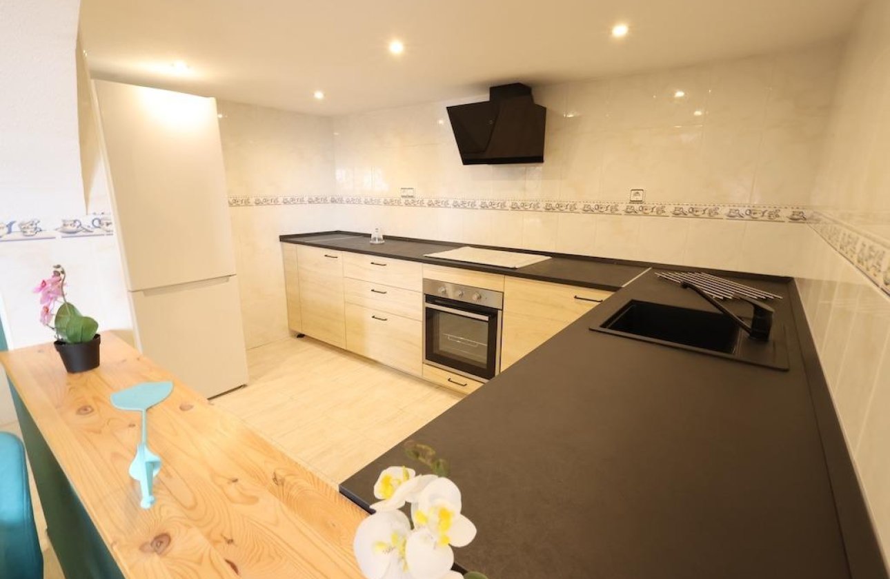 Resale - Villa -
San Miguel de Salinas - Inland