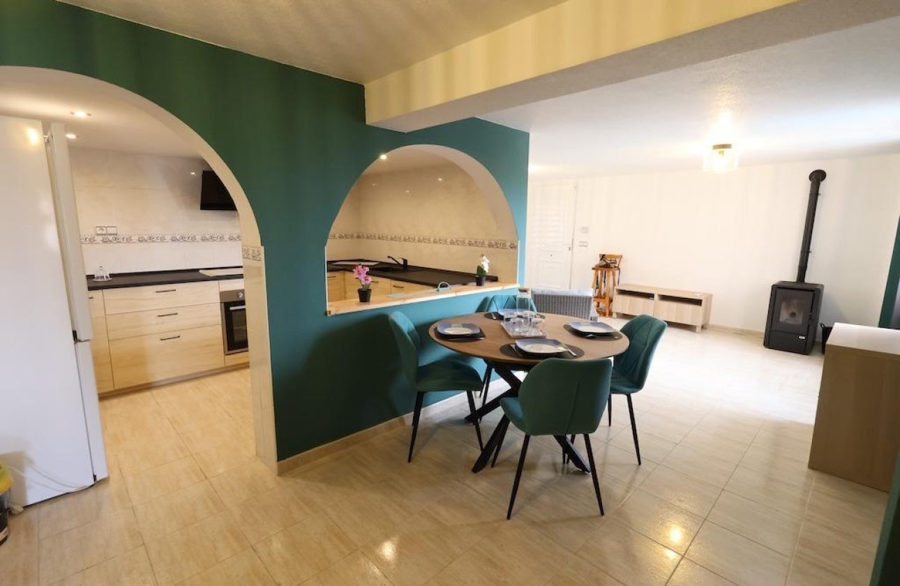 Resale - Villa -
San Miguel de Salinas - Inland