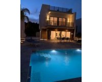Resale - Villa -
San Miguel de Salinas - Inland