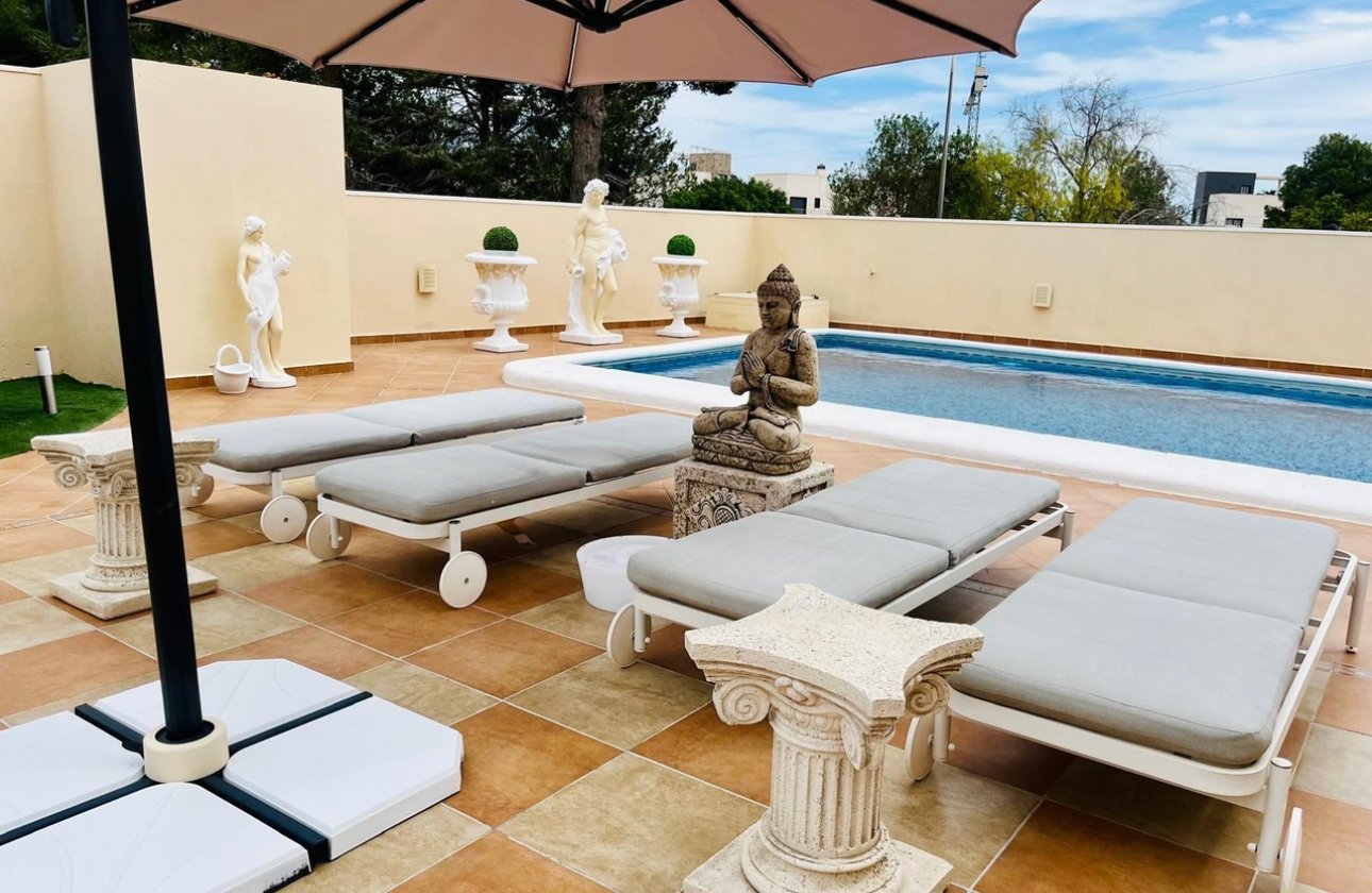 Resale - Villa -
San Miguel de Salinas - Inland