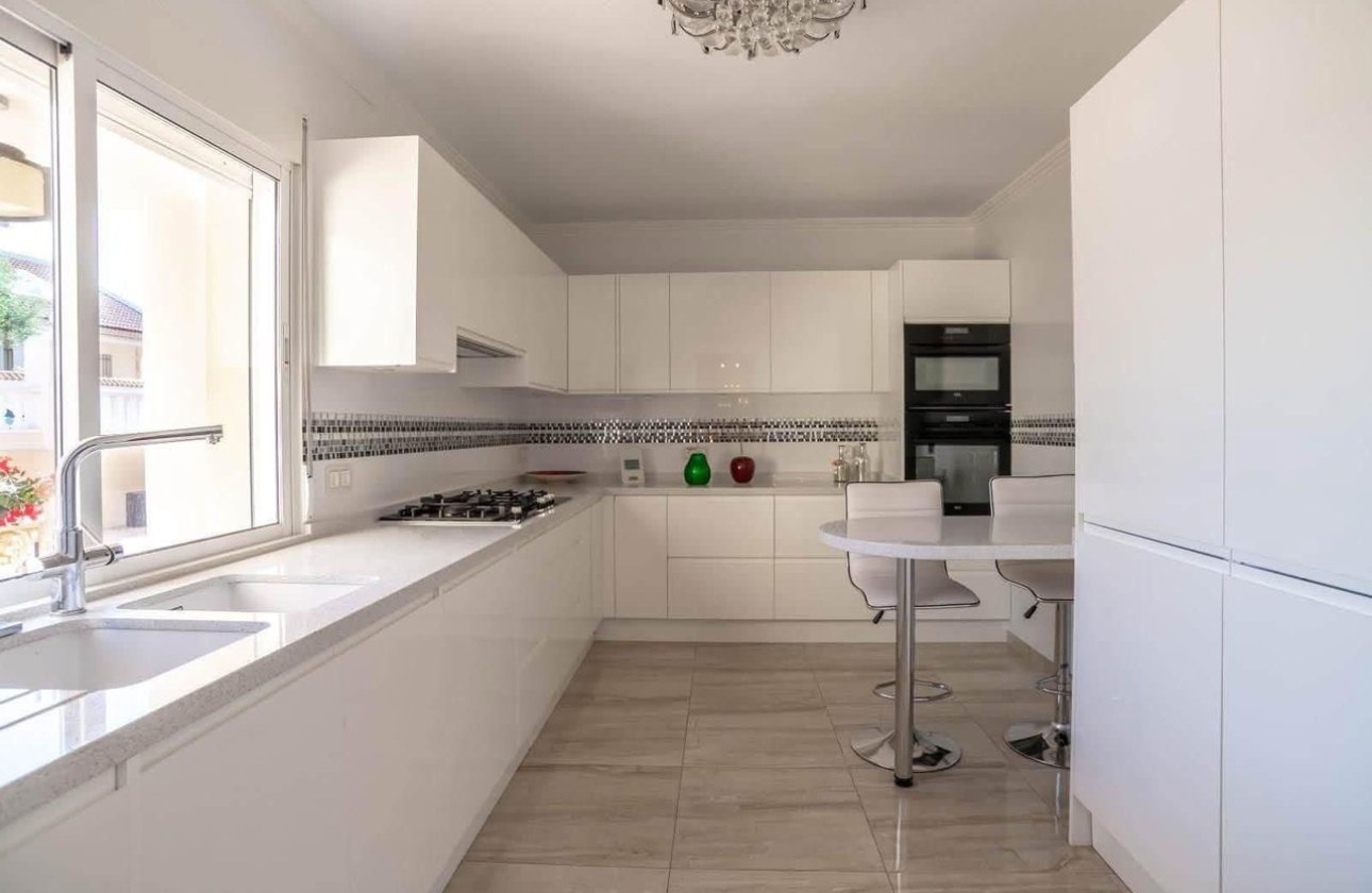 Resale - Villa -
San Miguel de Salinas - Inland