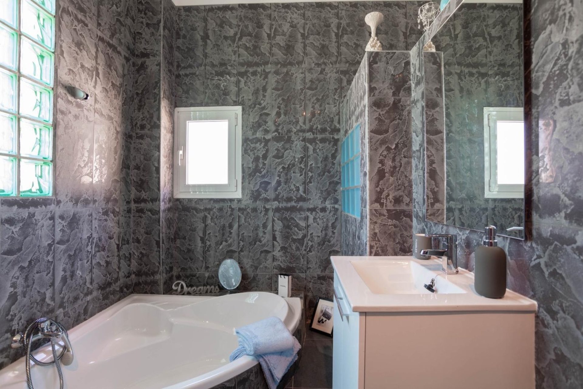 Resale - Villa -
San Miguel de Salinas - Inland