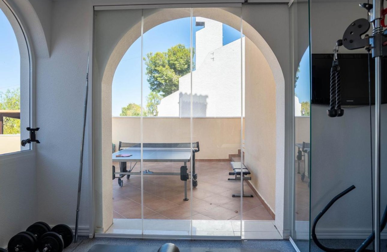 Resale - Villa -
San Miguel de Salinas - Inland