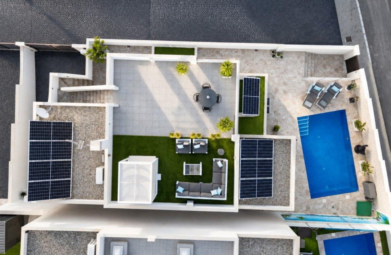 Resale - Villa -
San Miguel de Salinas - Inland