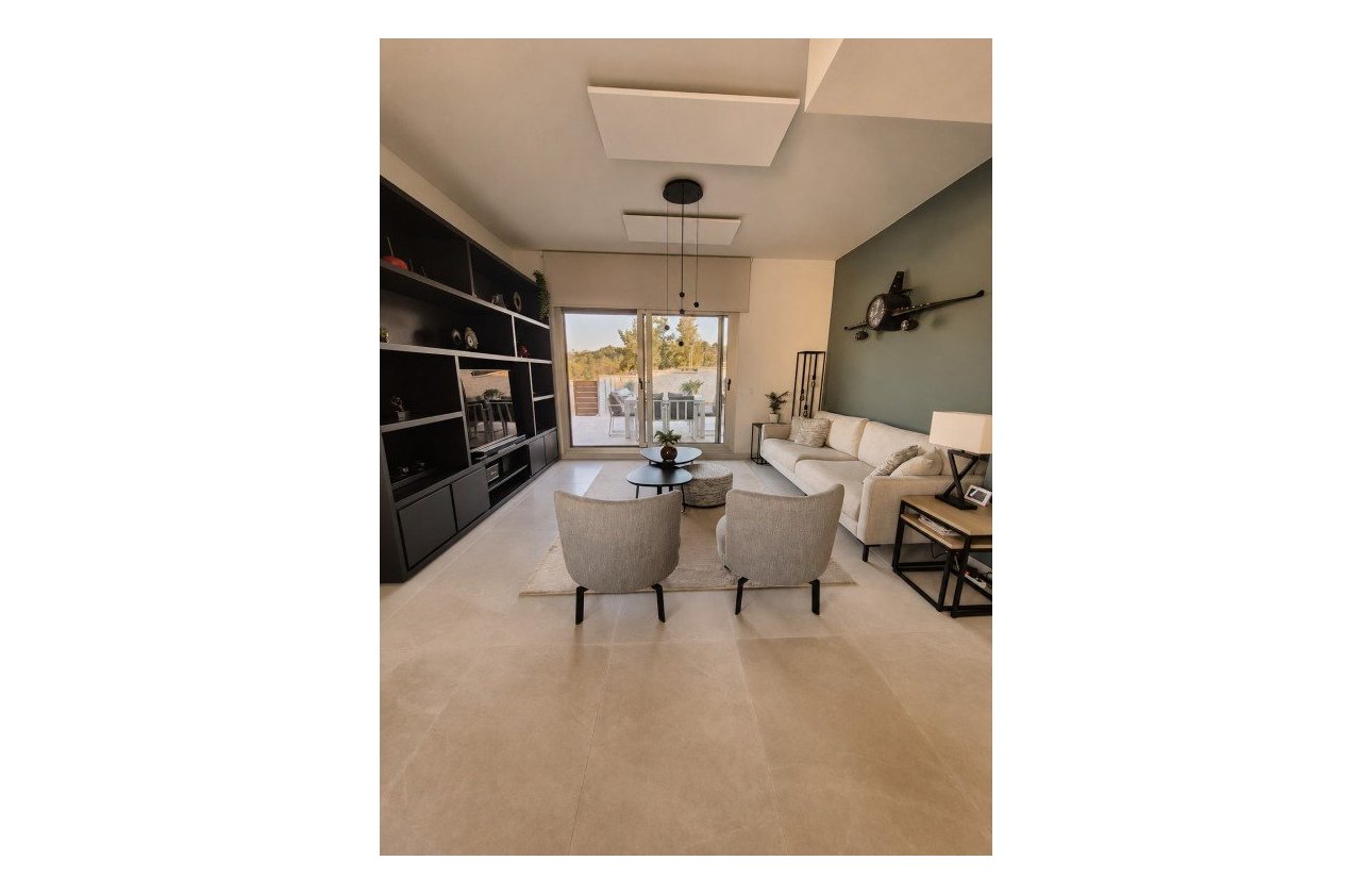 Resale - Villa -
San Miguel de Salinas - Inland
