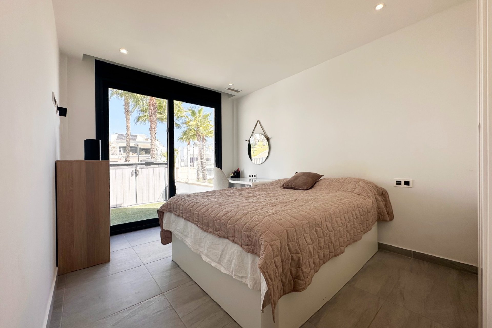 Resale - Villa -
San Miguel de Salinas - Inland