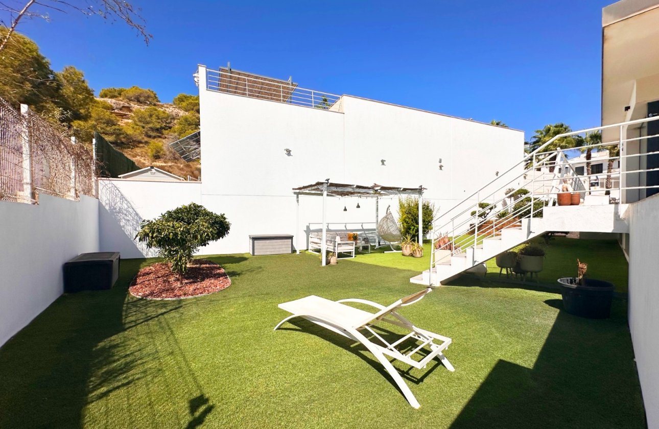 Resale - Villa -
San Miguel de Salinas - Inland