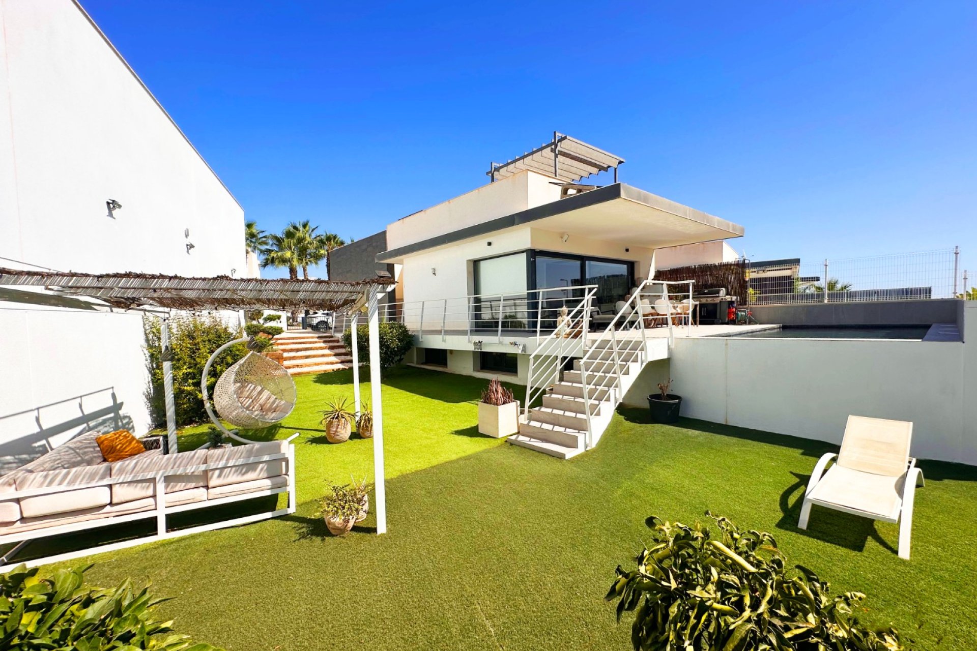 Resale - Villa -
San Miguel de Salinas - Inland