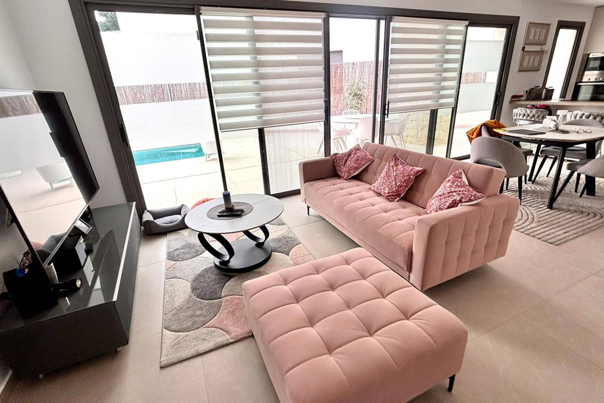 Resale - Villa -
San Miguel de Salinas - Urbanizacion Blue Lagoon