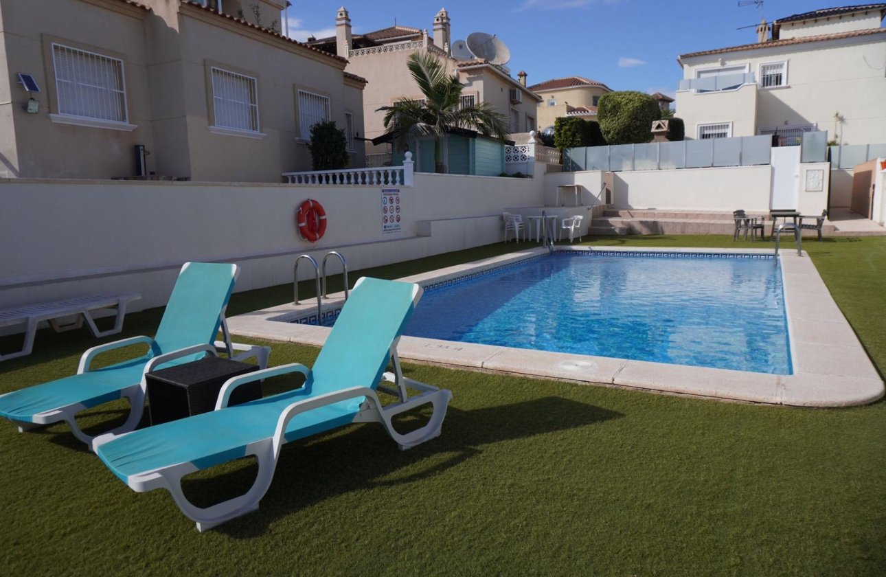 Resale - Villa -
San Miguel de Salinas