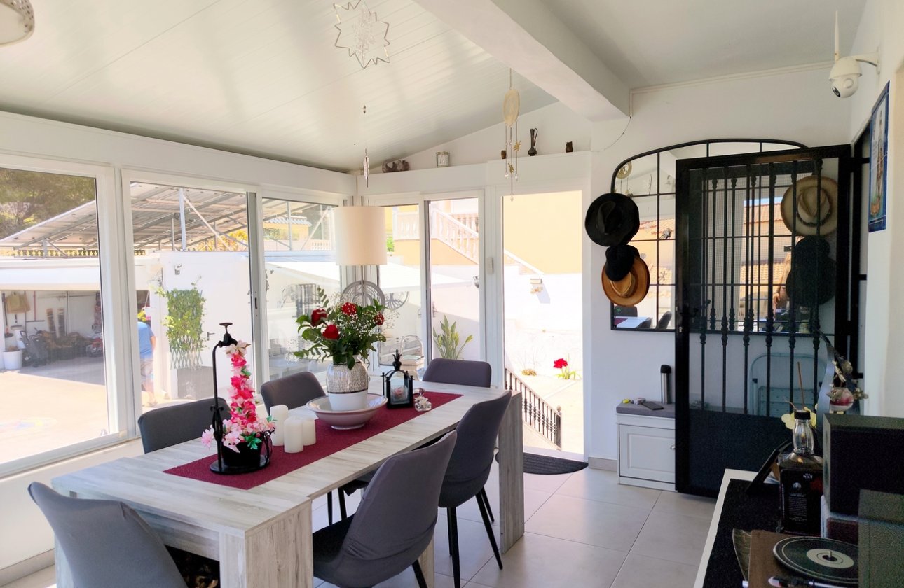 Resale - Villa -
San Miguel / Vistabella Golf - Inland