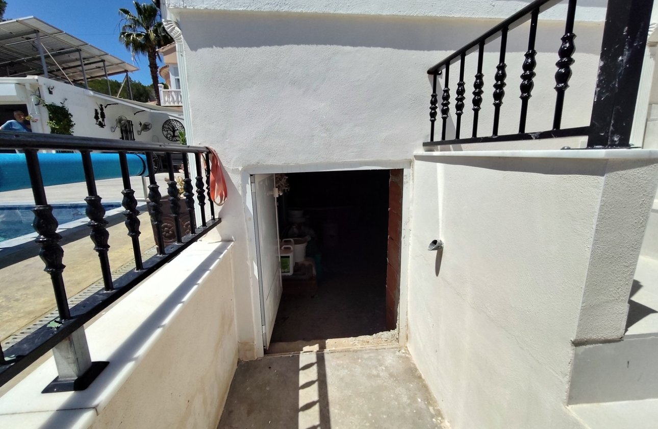 Resale - Villa -
San Miguel / Vistabella Golf - Inland